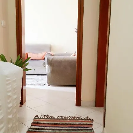 Sunny In Quiet Part Of Centre *