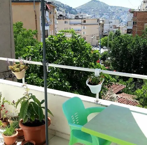 Sunny In Quiet Part Of Centre Appartement