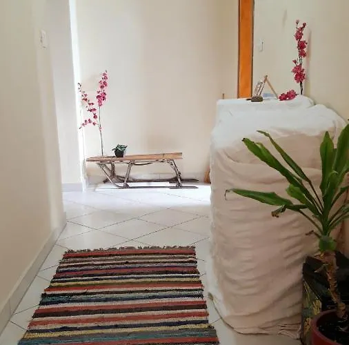 Sunny In Quiet Part Of Centre Appartement Saranda