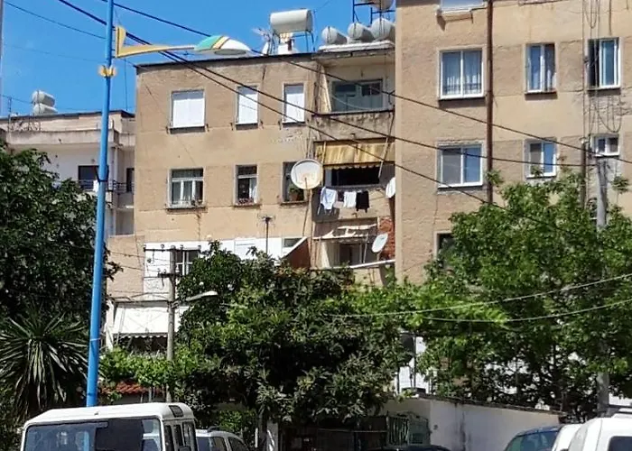 Sunny In Quiet Part Of Centre Saranda