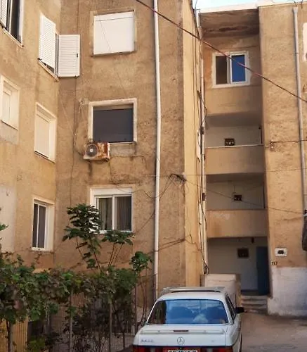Appartement Sunny In Quiet Part Of Centre *